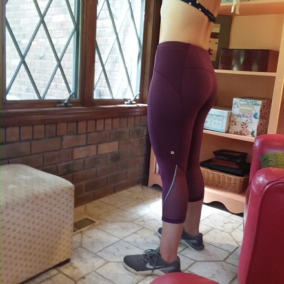 Lululemon crops - Picture 4 of 6